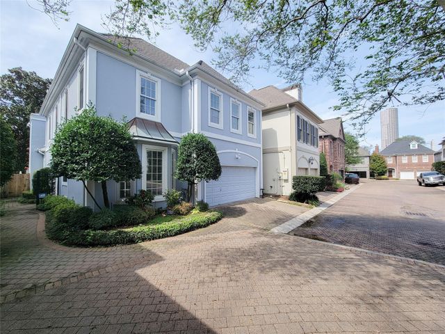 2211 Augusta Drive 19, Houston, TX 77057