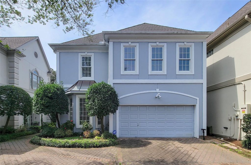 2211 Augusta Drive 19, Houston, TX 77057