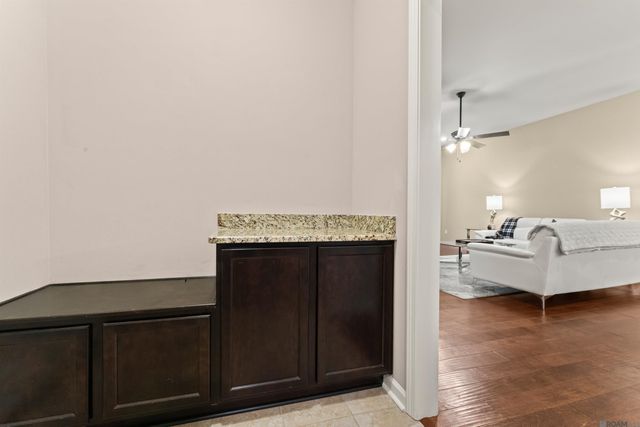 17063 Enterprise Ave, Prairieville, LA 70769