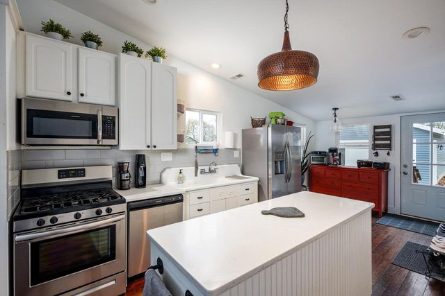 7552 336th AVENUE, Burlington, WI 53105