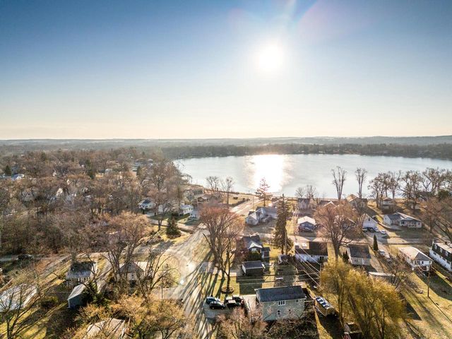 7552 336th AVENUE, Burlington, WI 53105