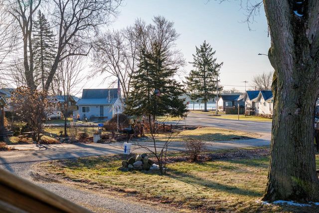 7552 336th AVENUE, Burlington, WI 53105