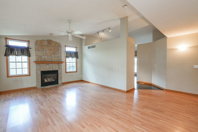 671 Diversatech Drive N, Manteno, IL 60950