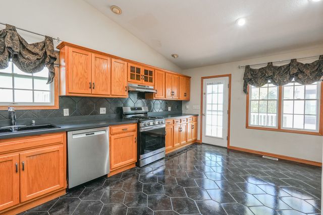 671 Diversatech Drive N, Manteno, IL 60950