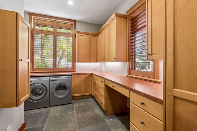 2439 Emerald Trail, Minnetonka, MN 55305