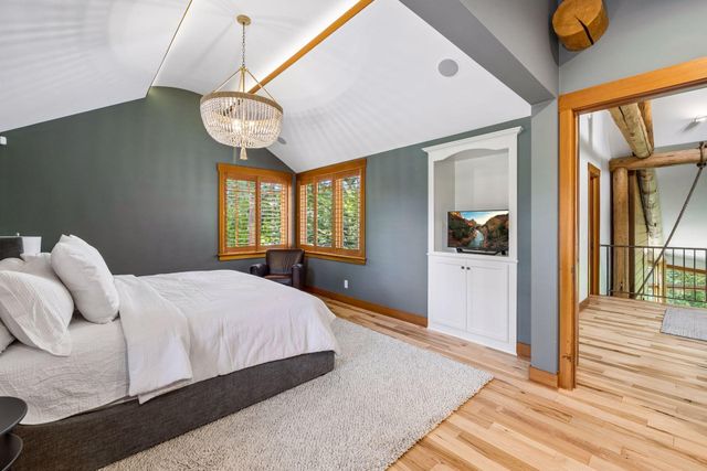 2439 Emerald Trail, Minnetonka, MN 55305