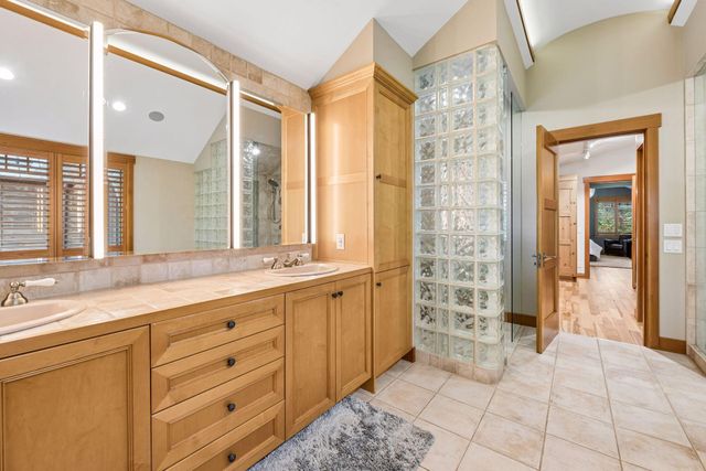 2439 Emerald Trail, Minnetonka, MN 55305