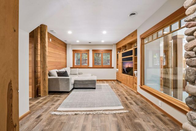 2439 Emerald Trail, Minnetonka, MN 55305