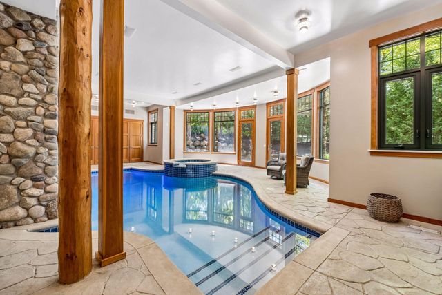 2439 Emerald Trail, Minnetonka, MN 55305