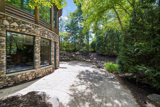 2439 Emerald Trail, Minnetonka, MN 55305