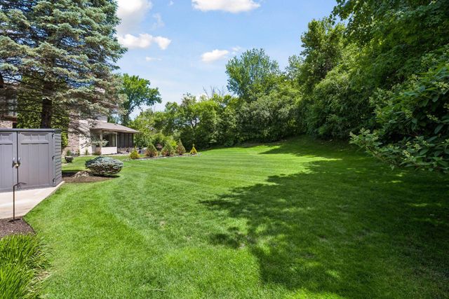2439 Emerald Trail, Minnetonka, MN 55305