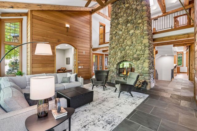2439 Emerald Trail, Minnetonka, MN 55305
