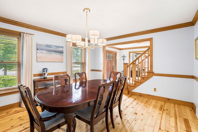 10133 N Foxkirk DRIVE, Mequon, WI 53097