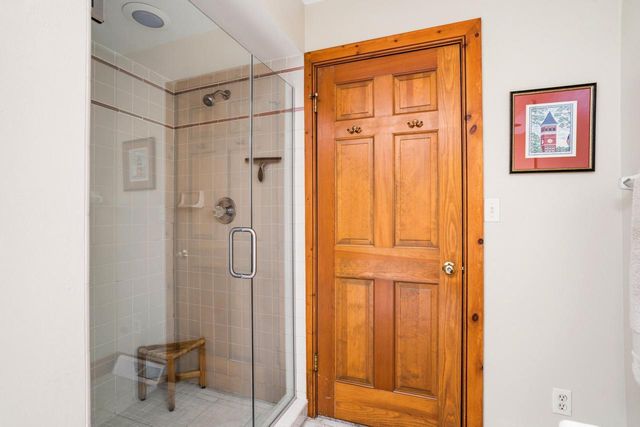 10133 N Foxkirk DRIVE, Mequon, WI 53097