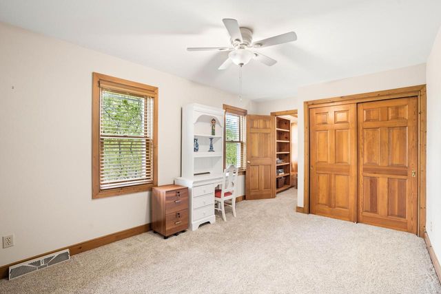 10133 N Foxkirk DRIVE, Mequon, WI 53097