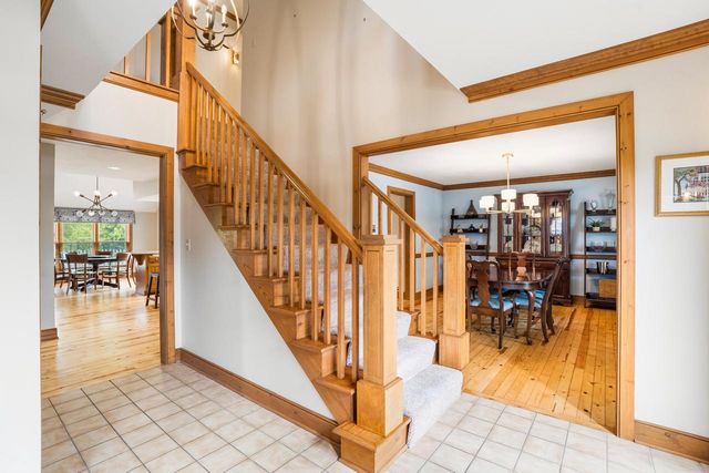 10133 N Foxkirk DRIVE, Mequon, WI 53097