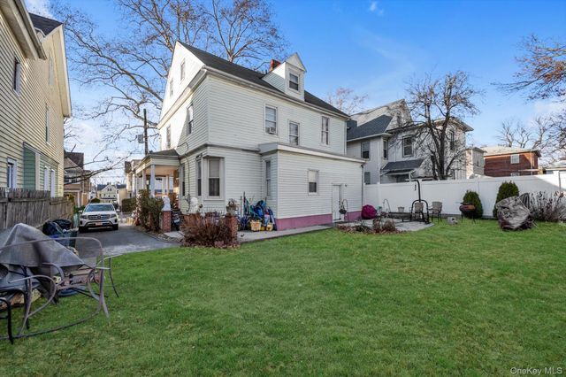 149 S 10th Avenue, Mount Vernon, NY 10550