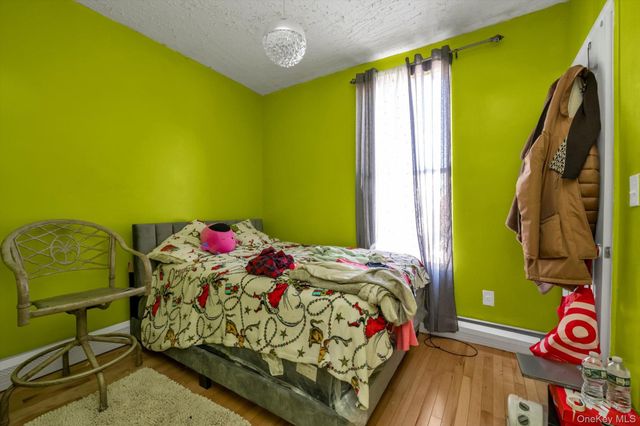 149 S 10th Avenue, Mount Vernon, NY 10550