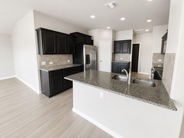228 Avalanche Ave, Georgetown, TX 78626