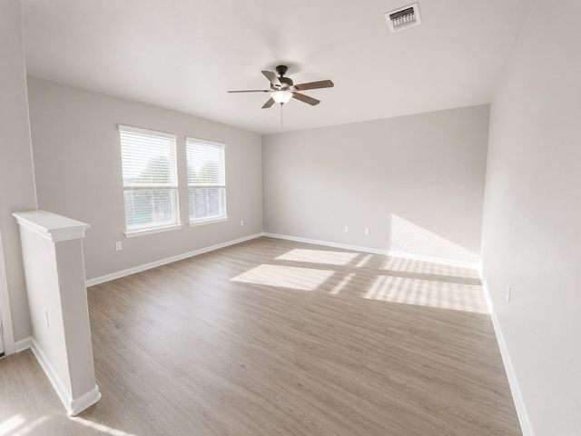 228 Avalanche Ave, Georgetown, TX 78626