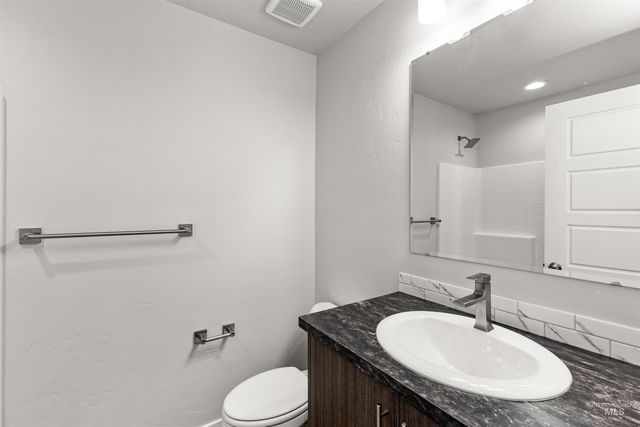 2550 W Tar Sands Dr, Kuna, ID 83634