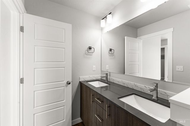 2550 W Tar Sands Dr, Kuna, ID 83634