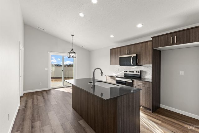 2550 W Tar Sands Dr, Kuna, ID 83634