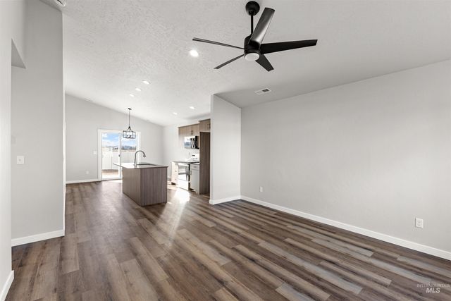 2550 W Tar Sands Dr, Kuna, ID 83634
