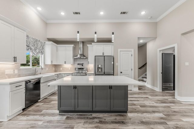 164 Braford, Onalaska, TX 77360