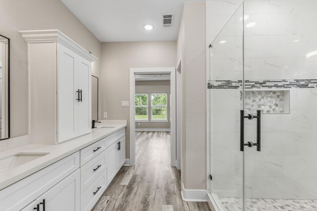 164 Braford, Onalaska, TX 77360