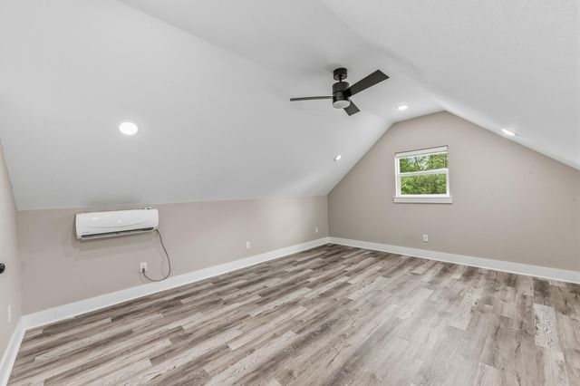 164 Braford, Onalaska, TX 77360