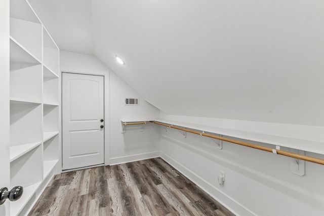 164 Braford, Onalaska, TX 77360