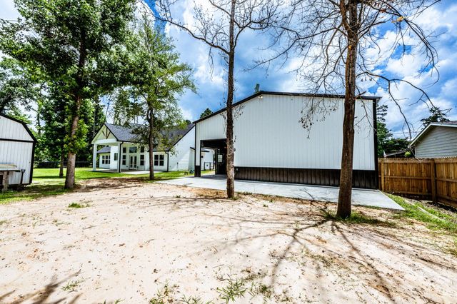 164 Braford, Onalaska, TX 77360