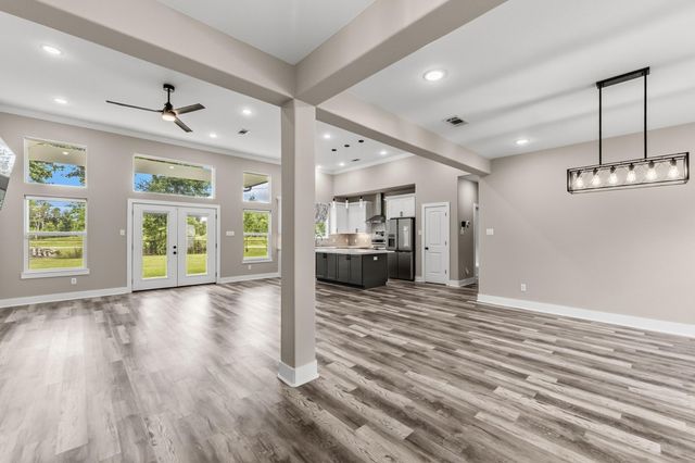 164 Braford, Onalaska, TX 77360