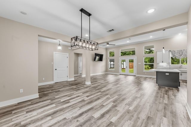 164 Braford, Onalaska, TX 77360