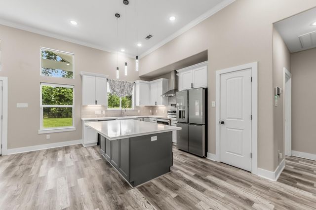 164 Braford, Onalaska, TX 77360