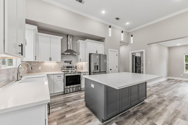 164 Braford, Onalaska, TX 77360