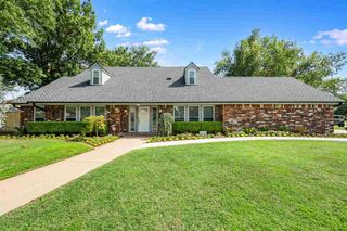 913 NW Becontree Dr, Lawton, OK 73505