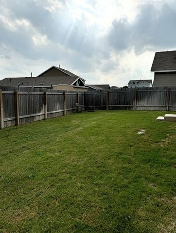 13707 Tordillo DR, Elgin, TX 78621
