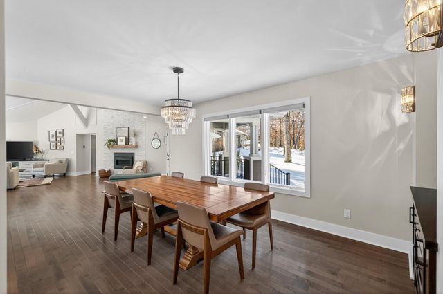 8475 Hidden Bay Trail N, Lake Elmo, MN 55042