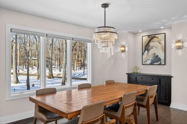 8475 Hidden Bay Trail N, Lake Elmo, MN 55042