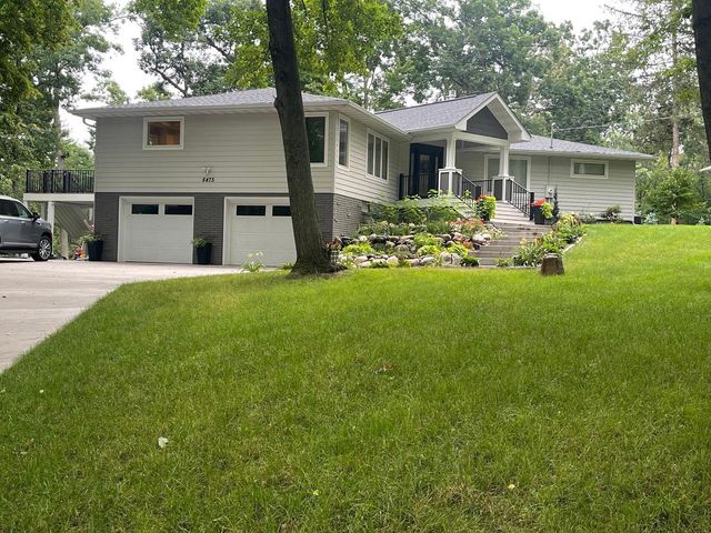 8475 Hidden Bay Trail N, Lake Elmo, MN 55042