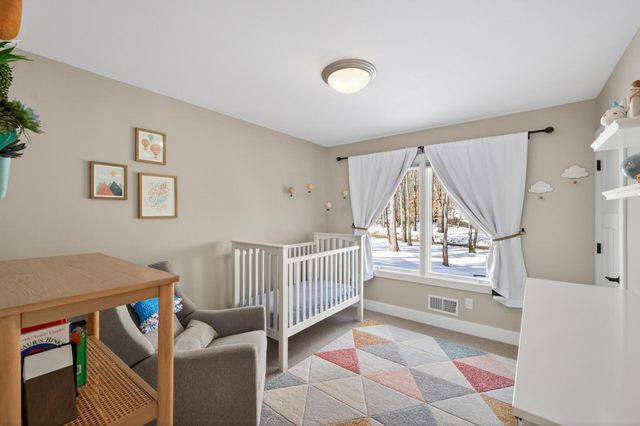 8475 Hidden Bay Trail N, Lake Elmo, MN 55042