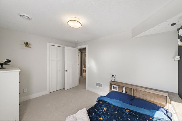 8475 Hidden Bay Trail N, Lake Elmo, MN 55042