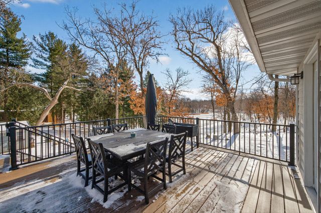 8475 Hidden Bay Trail N, Lake Elmo, MN 55042