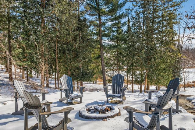 8475 Hidden Bay Trail N, Lake Elmo, MN 55042