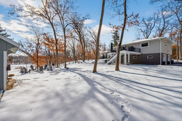 8475 Hidden Bay Trail N, Lake Elmo, MN 55042