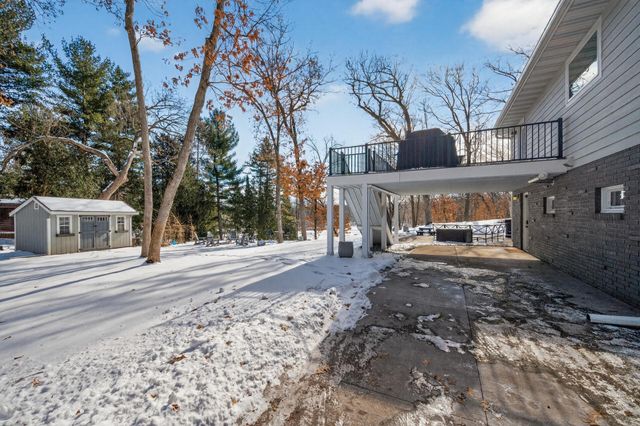 8475 Hidden Bay Trail N, Lake Elmo, MN 55042