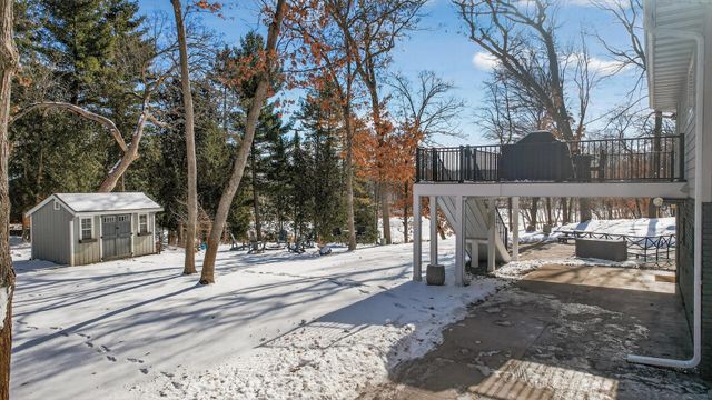 8475 Hidden Bay Trail N, Lake Elmo, MN 55042