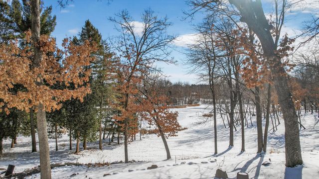 8475 Hidden Bay Trail N, Lake Elmo, MN 55042